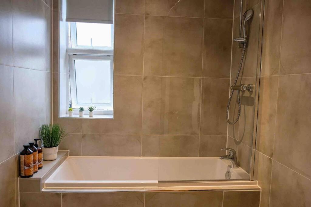 Garden Of Eden 1 Bedroom Flat In Fishponds Bristol Luaran gambar