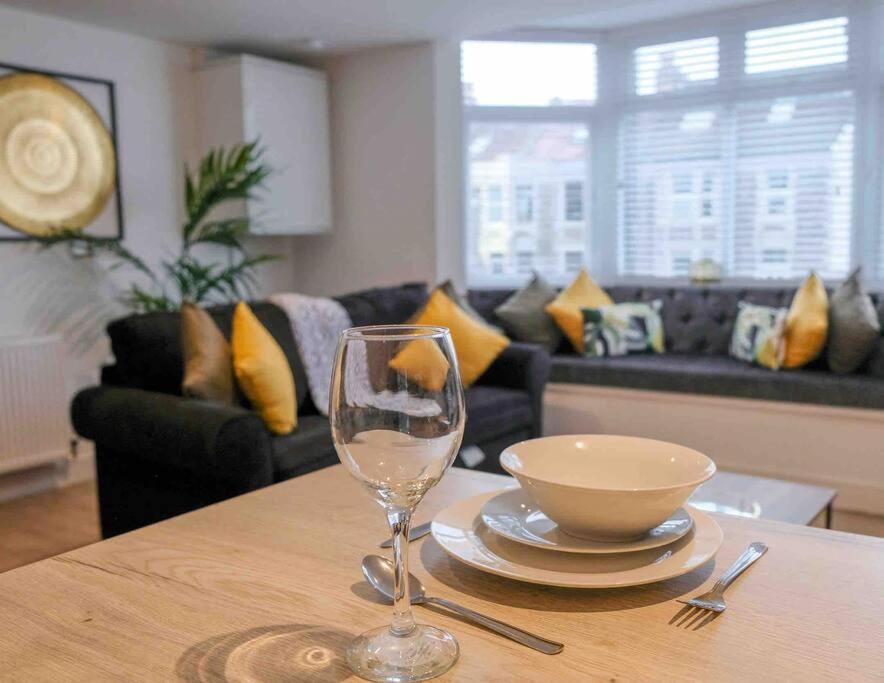 Garden Of Eden 1 Bedroom Flat In Fishponds Bristol Luaran gambar